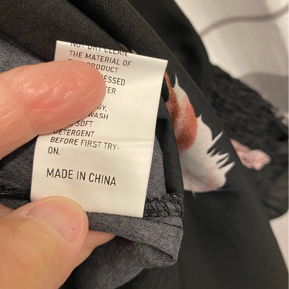 Stylish Dress Blouse - Picture 8 of 8